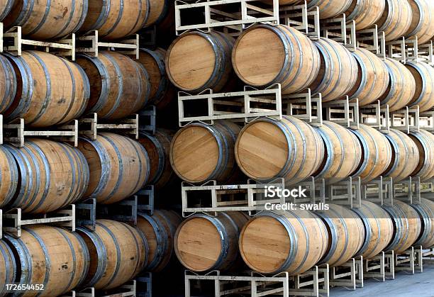 Barrel Stockfoto und mehr Bilder von Wein - Wein, Holzfass, Holz