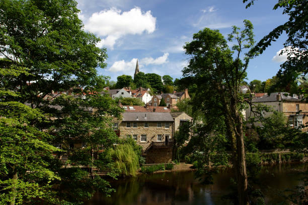 istock English town by river 172654953