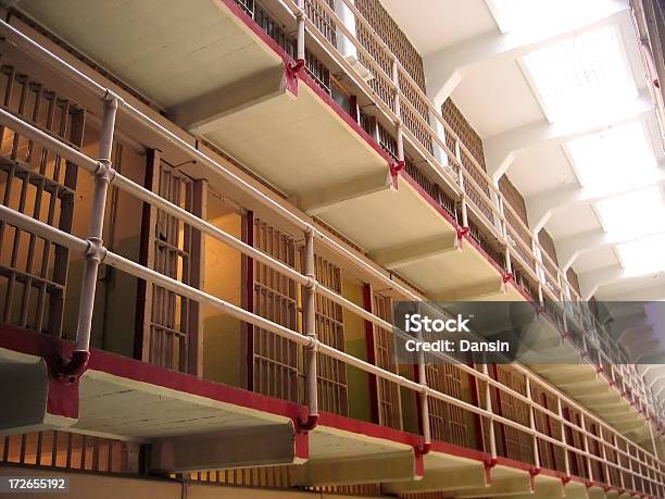 Photo libre de droit de Cellules De Prison banque d'images et plus d'images libres de droit de Cellule de prison - Cellule de prison, Prison, Bloc