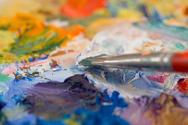 istock Artists oil painting palette 172655332