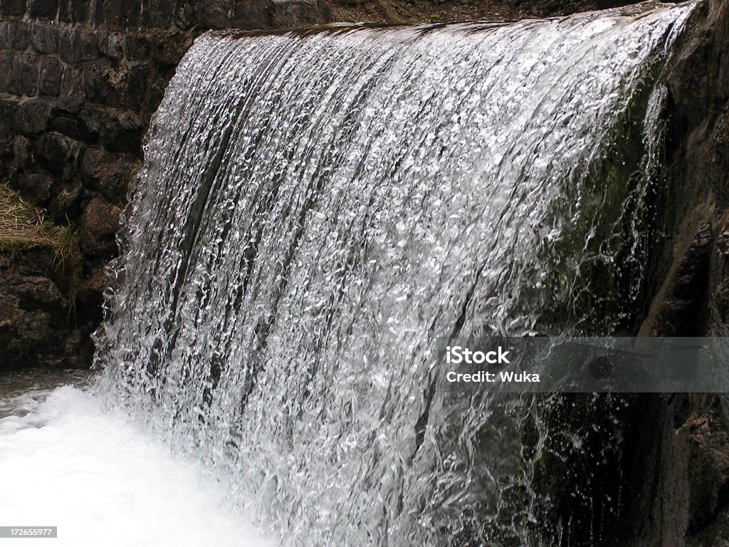 Cascada pequeña - Foto de stock de Catarata libre de derechos