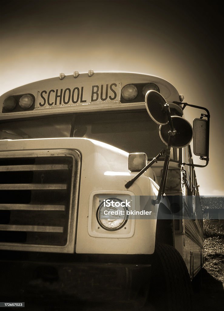 Old School Bus - Foto de stock de Amarillo - Color libre de derechos
