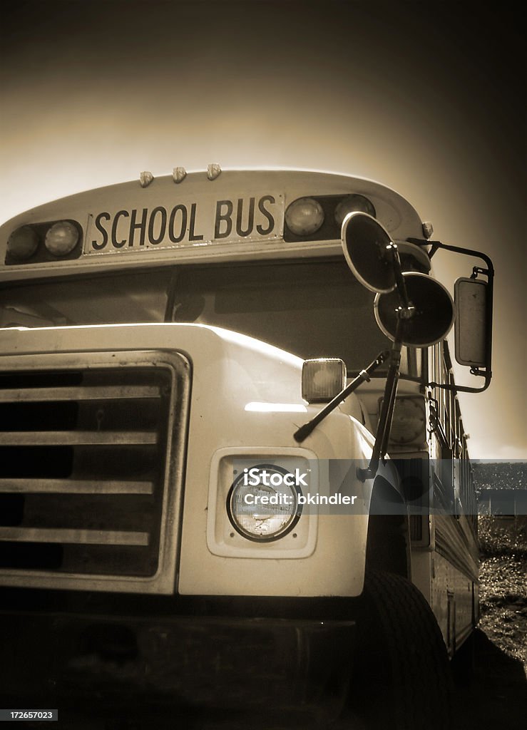 Vecchia scuola Bus - Foto stock royalty-free di Autobus