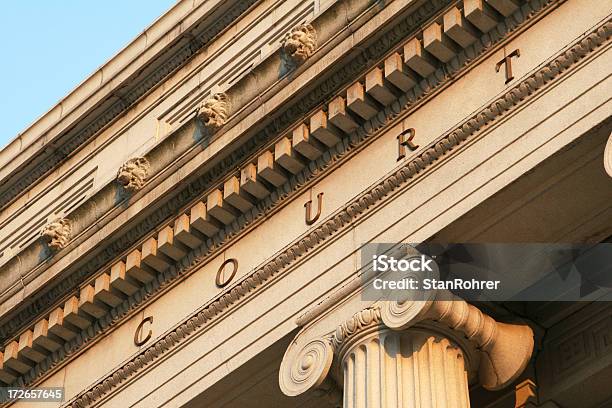 Photo libre de droit de Détail De La Justice Juridique Droit Court banque d'images et plus d'images libres de droit de Palais de justice - Palais de justice, Bâtiment vu de l'extérieur, Droit