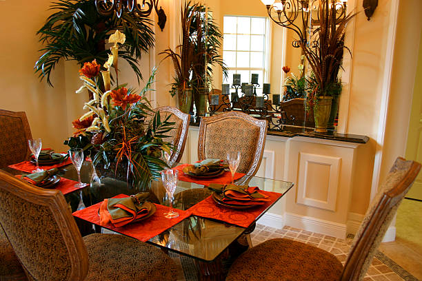 bellissimo tavolo da pranzo - indoors full length dining florida foto e immagini stock