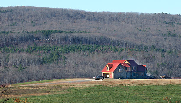 istock House in the Hills 172658260