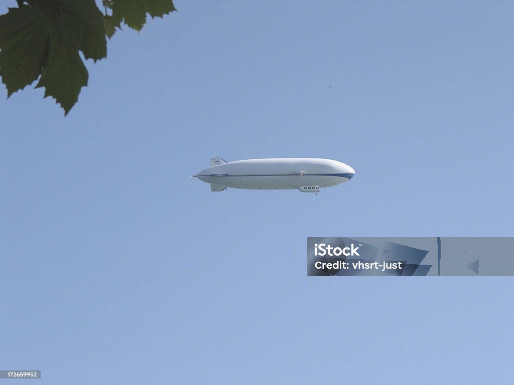 Zeppelin - Foto de stock de Azul libre de derechos