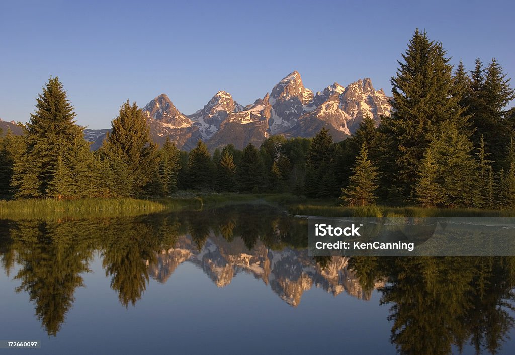 Grand Teton Mountain riflesso - Foto stock royalty-free di Catena montuosa Teton