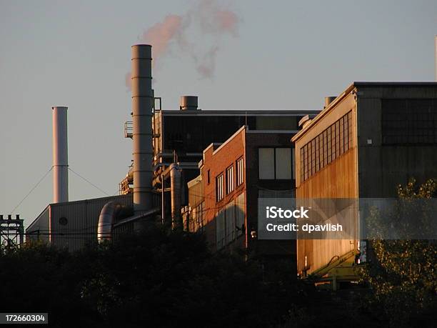 工場の夕暮れ - 工場のストックフォトや画像を多数ご用意 - 工場, オハイオ州, オハイオ州 クリーブランド