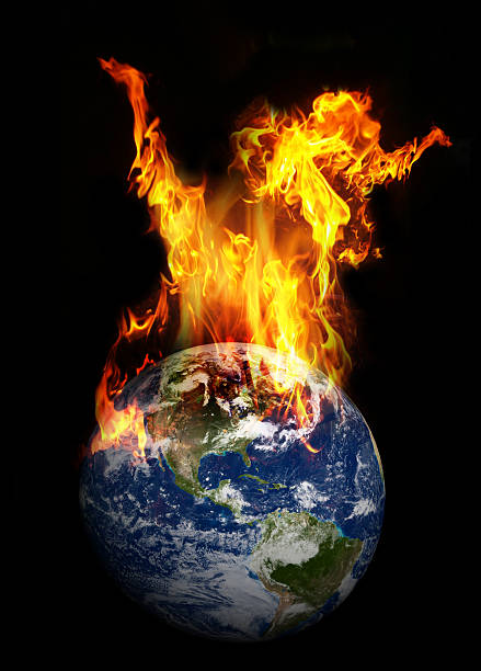 inferno sulla terra - global warming earth globe warming up foto e immagini stock