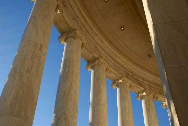 istock Columns at the Jefferson Memorial 172661293