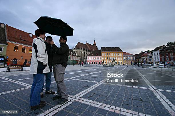 Brasov Roménia - Fotografias de stock e mais imagens de Adulto - Adulto, Amizade, Antigo