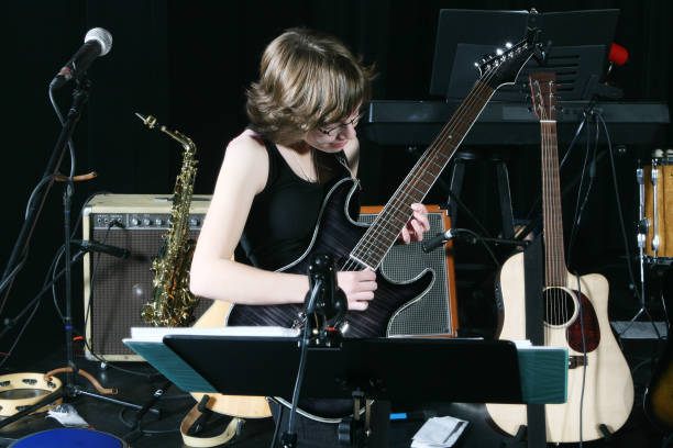 istock Teenager guitarist 172662330