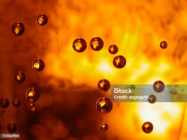 Pojawianie Się Pęcherzyków Powietrzacoli - zdjęcia stockowe i więcej obrazów Cola - Cola, Tło, Abstrakcja