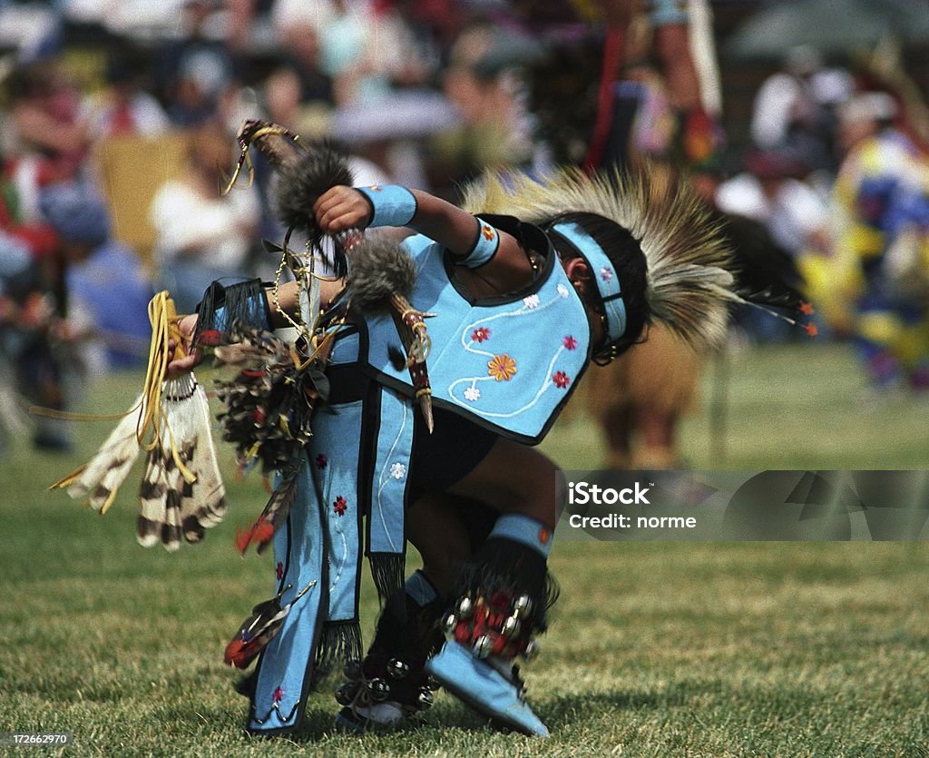 Ballerino nativo - Foto stock royalty-free di Pow-wow