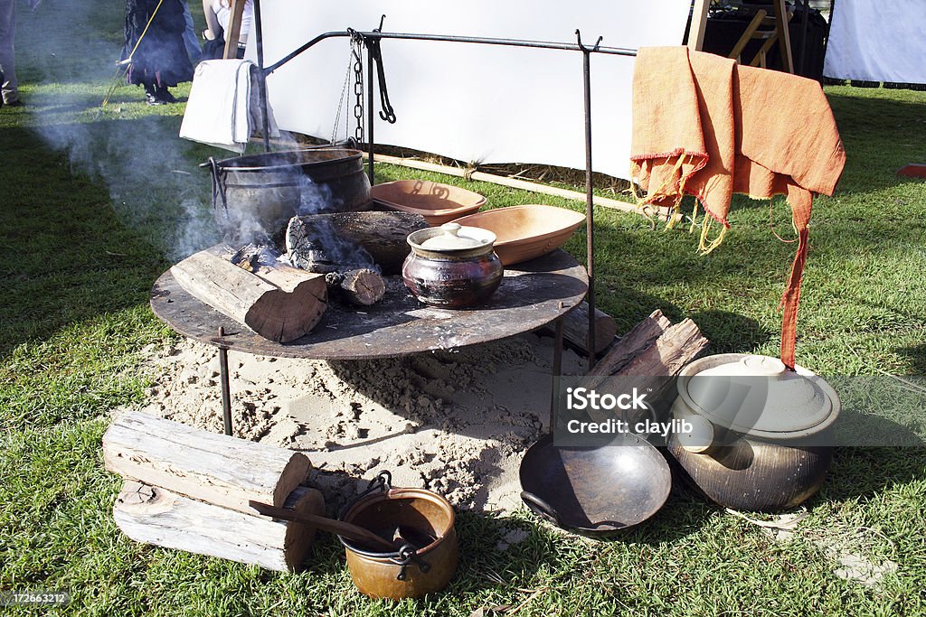 Obóz camp gotowania - Zbiór zdjęć royalty-free (Biwakować)