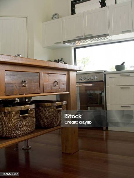 Cocina Estilo Country Foto de stock y más banco de imágenes de Cesta - Cesta, Decorar, Mimbre