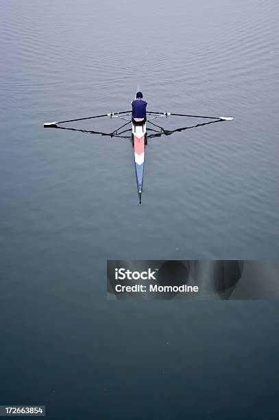 Rowing - Fotografie stock e altre immagini di Acqua - Acqua, Barca da canottaggio, Composizione verticale