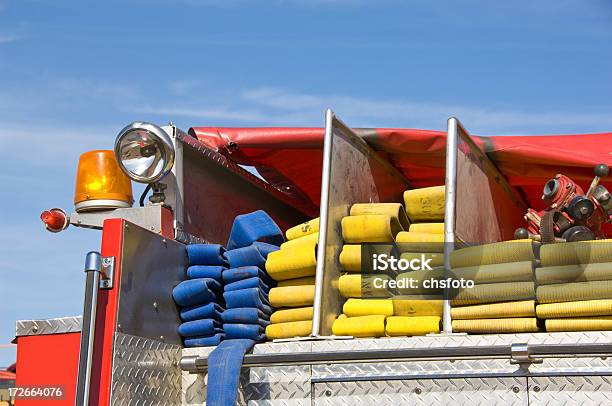 Mangueira De Incêndio De Detalhes - Fotografias de stock e mais imagens de Acidentes e Desastres - Acidentes e Desastres, Amarelo, Azul