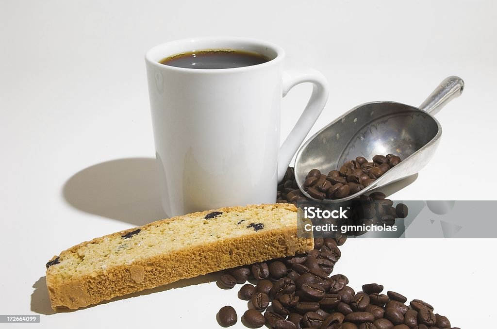 Кофе и печенье - Стоковые фото Жареные кофейные зёрна роялти-фри