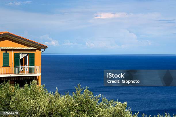 Meerhaus 3 Stockfoto und mehr Bilder von Balkon - Balkon, Italien, Landschaft