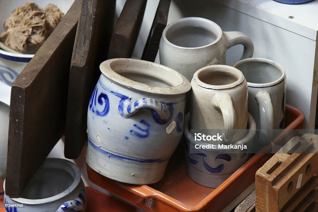 Porcelaine au marché aux puces - Photo de Aliment confit libre de droits