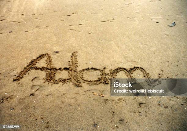 Adam Schriftliche In Den Sand Stockfoto und mehr Bilder von Adam - Bibelfigur - Adam - Bibelfigur, Ausdrucken, Braun