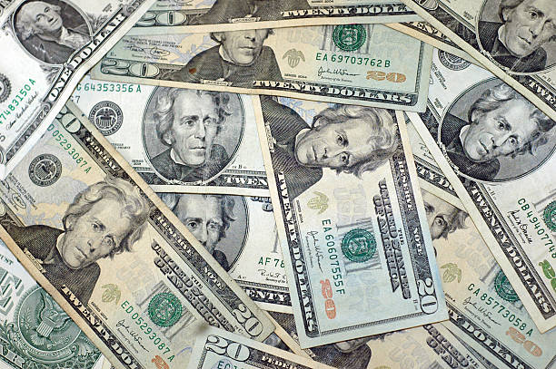 istock Lots of twenties 172665342