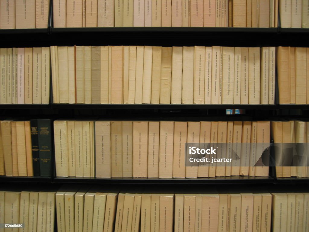 Libros de pared de vacío - Foto de stock de Analizar libre de derechos