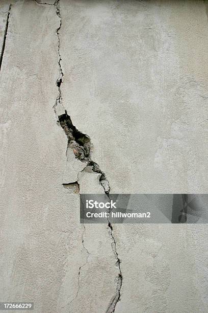 Photo libre de droit de Fissure Sur Le Mur banque d'images et plus d'images libres de droit de Béton - Béton, Craquelé, Déclin