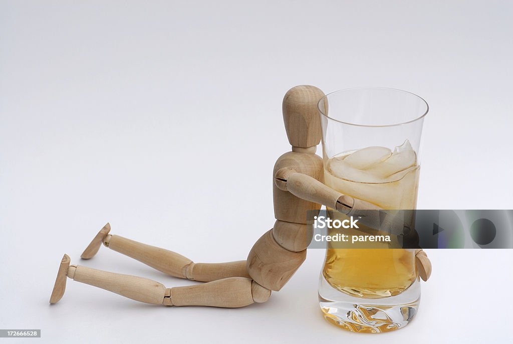 Szkło scotch z Pijany mannequin - Zbiór zdjęć royalty-free (Alkohol - napój)