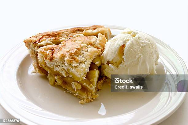 Foto de Torta De Maçã Ala Modo e mais fotos de stock de Comida - Comida, Comida Doce, Comida congelada