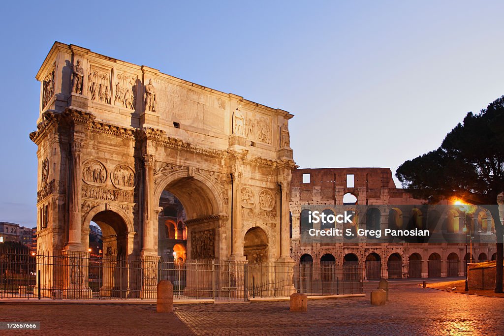 L'Arco di Costantino - Foto stock royalty-free di Alba - Crepuscolo