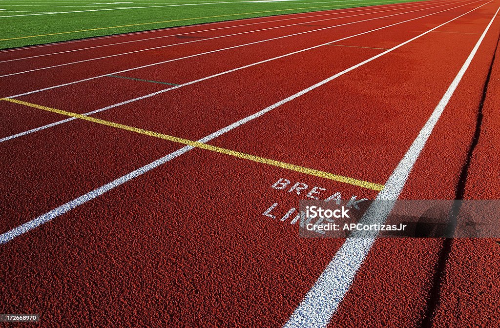 Красный Беговая дорожка-лёгкая атлетика улочками и отдых» - Стоковые фото Relay роялти-фри
