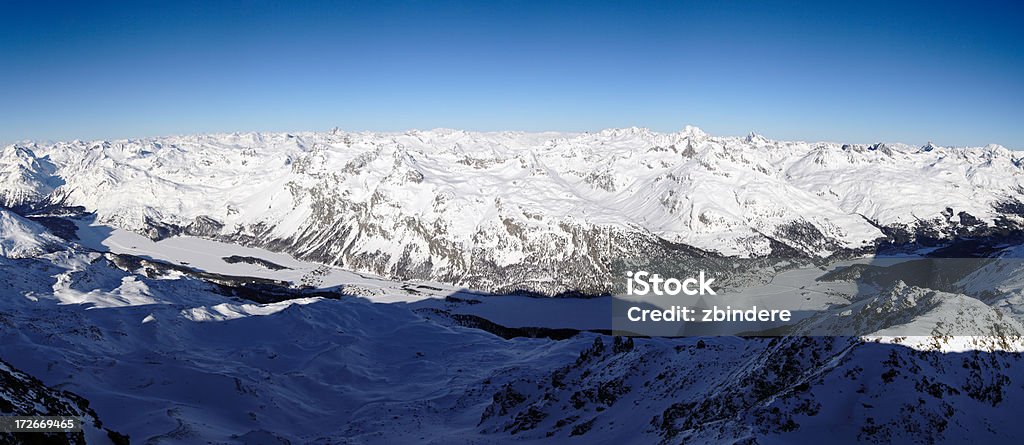 Panorama alpino - Foto stock royalty-free di Engadina