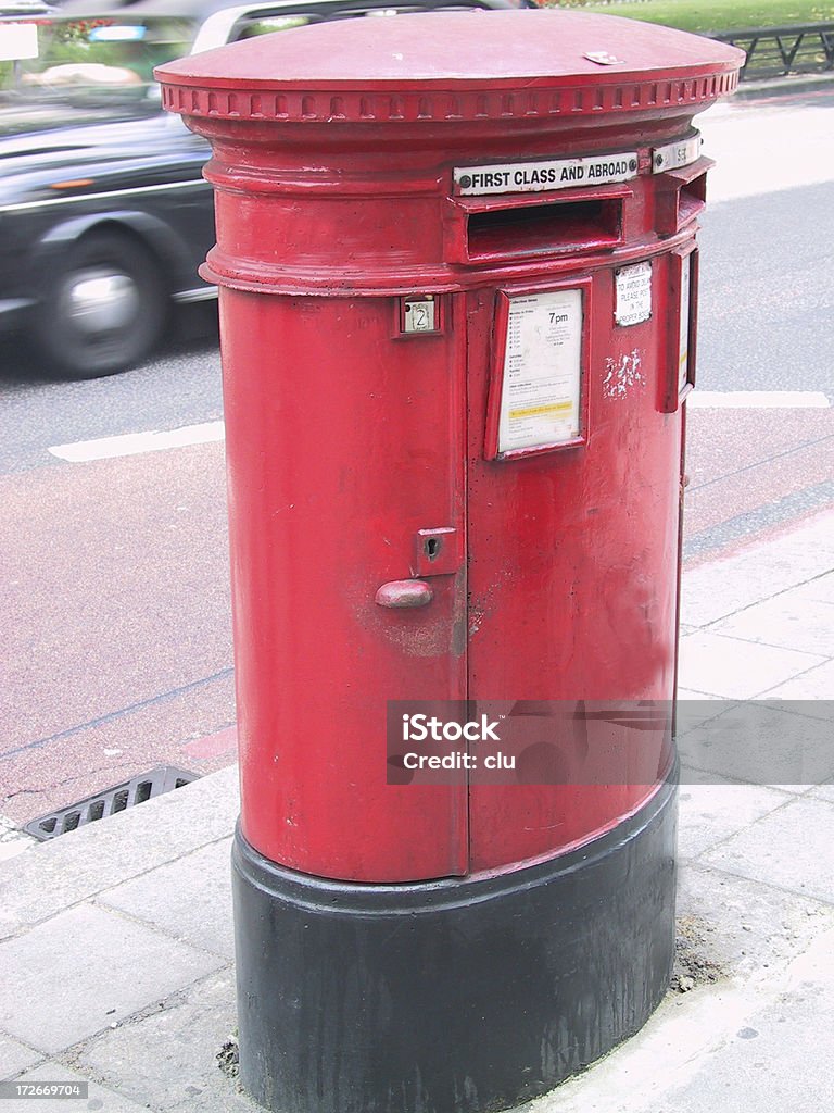 letterbox britânico em Londres - Foto de stock de Caixa - Recipiente royalty-free