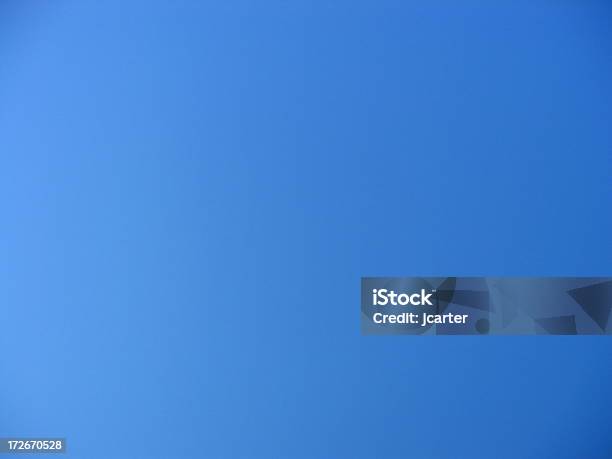 Wirklich Blue Himmel Stockfoto und mehr Bilder von Blau - Blau, Wolkenloser Himmel, Bildkomposition und Technik