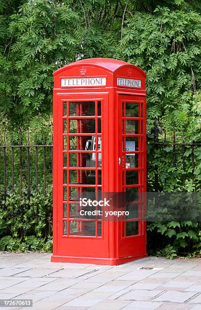 Photo libre de droit de Cabine Téléphonique banque d'images et plus d'images libres de droit de Angleterre - Angleterre, Antiquités, Arbre