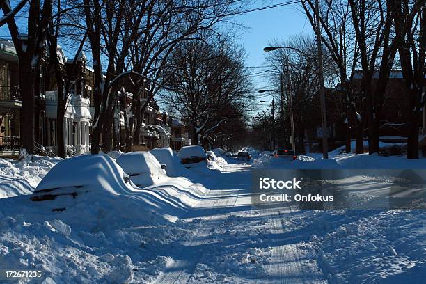 Montreal Città Strada Dopo La Grande In Inverno Neve Molto Forte - Fotografie stock e altre immagini di Canada