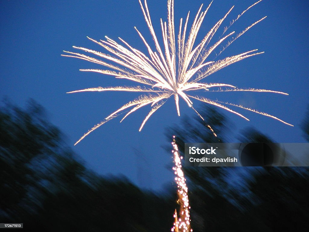 Turva fogo de artifício e percursos de terra - Royalty-free Azul Foto de stock