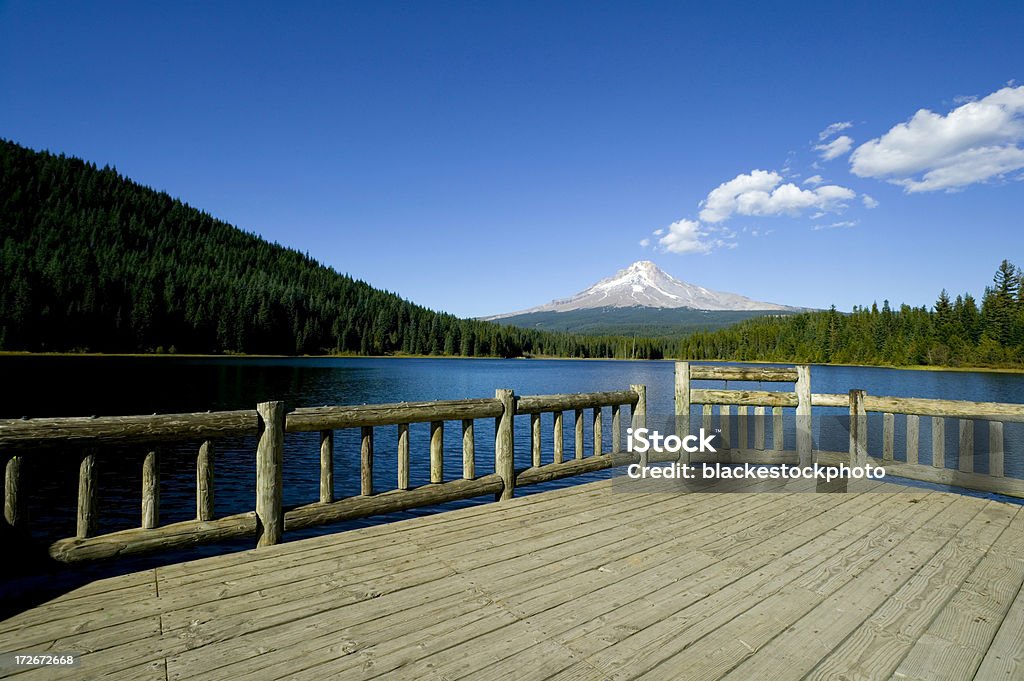 Nuvole sul Monte Hood - Foto stock royalty-free di Acqua