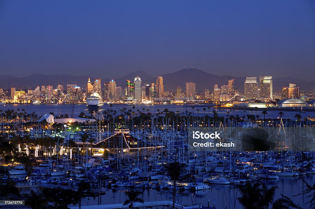 Вид на Сан-Диего в ночь - Стоковые фото Point Loma роялти-фри