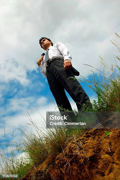 Foto de Críticos Momento e mais fotos de stock de Grama - Grama, Negócio empresarial, Pisar