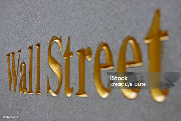 Znak Wall Street 4 - zdjęcia stockowe i więcej obrazów Budynek z zewnątrz - Budynek z zewnątrz, Nowojorska Giełda Papierów Wartościowych, Przemysł budowlany
