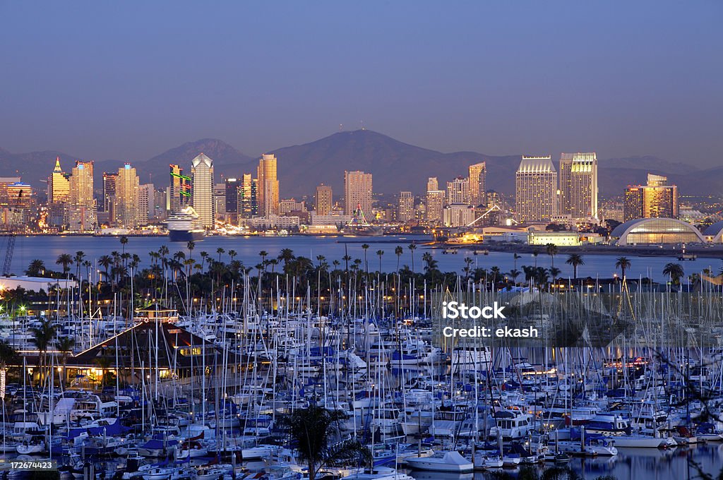 Horizonte de San Diego en magic horas - Foto de stock de San Diego libre de derechos