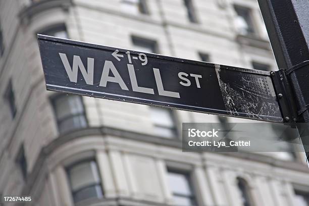 ウォールストリートサイン 2 - ニューヨーク証券取引所のストックフォトや画像を多数ご用意 - ニューヨーク証券取引所, ウォール街, ポール