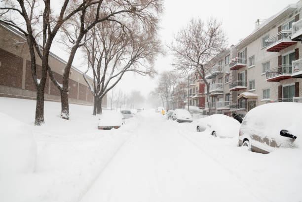 istock Snow Covered Street 172675047
