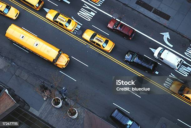 뉴욕시행 교통 도로에 대한 스톡 사진 및 기타 이미지 - 도로, 통학 버스, 개념