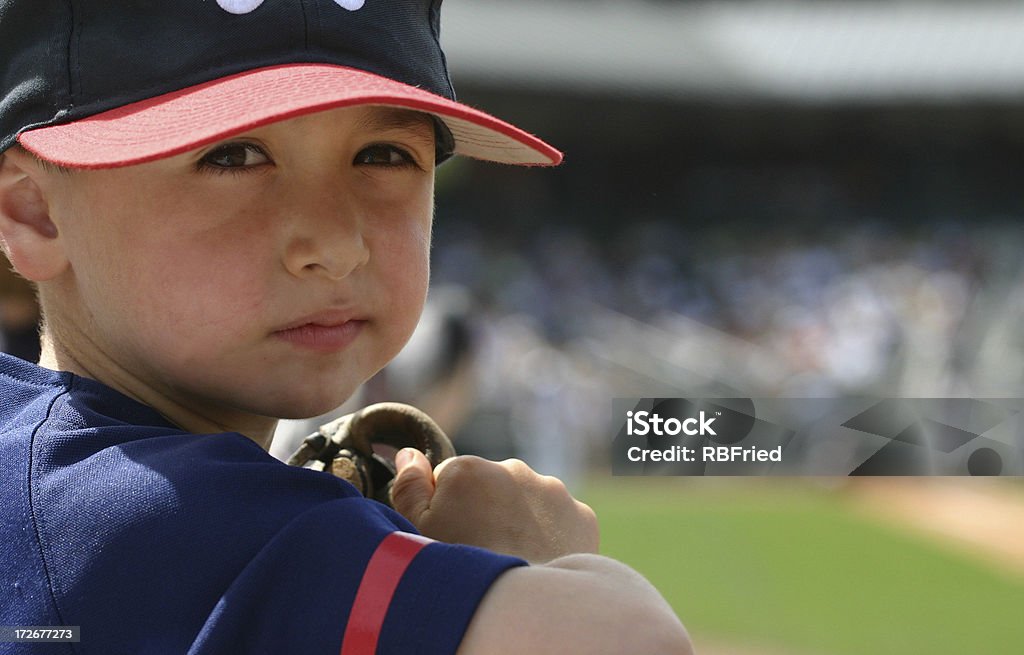 Joven ventilador de béisbol - Foto de stock de Pelota de béisbol libre de derechos