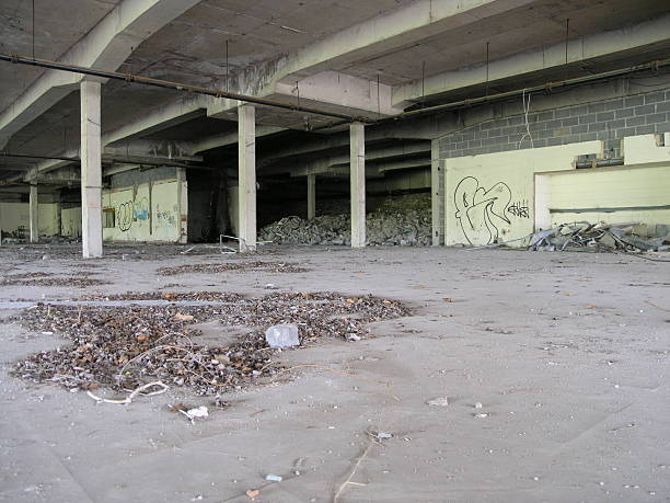 Edifício fábrica abandonada - fotografia de stock